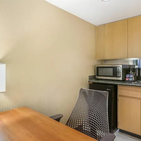 Best Western Plus Scottsdale Thunderbird Suites