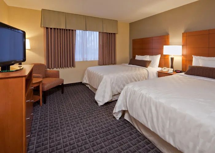 Western Thunderbird 3* Scottsdale