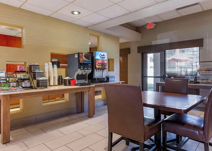 Hotel Western Thunderbird