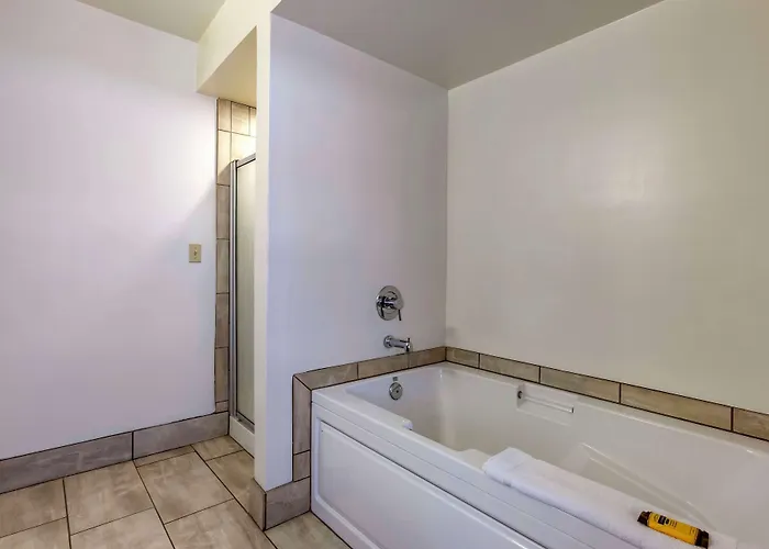 Western Thunderbird Hotel Scottsdale