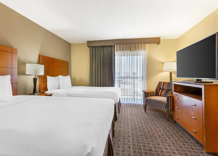 Western Thunderbird 3* Scottsdale